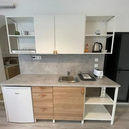 Compact Apartmán Pětikostelí